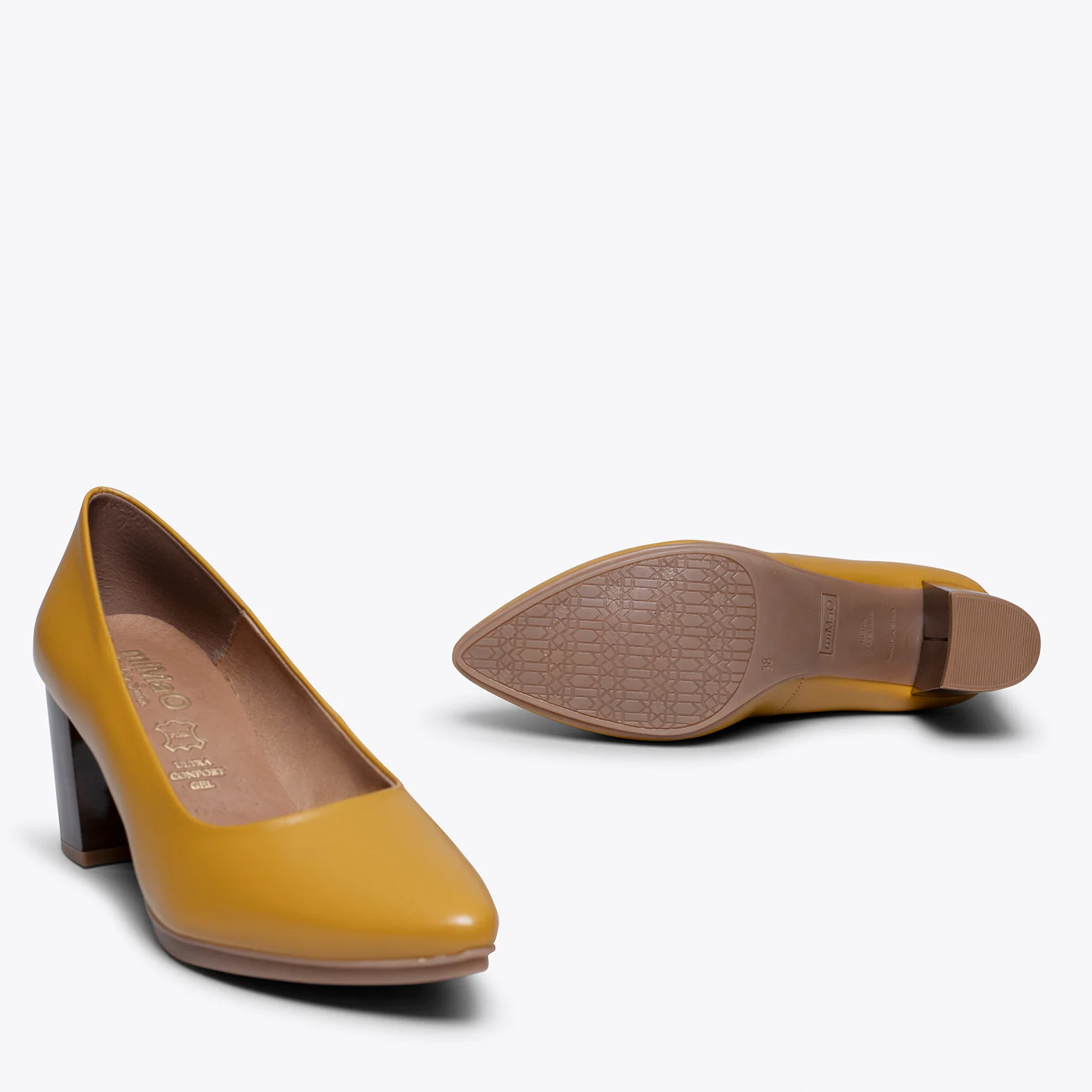 URBAN S SALON - Zapato MOSTAZA con tacón madera - Image 4