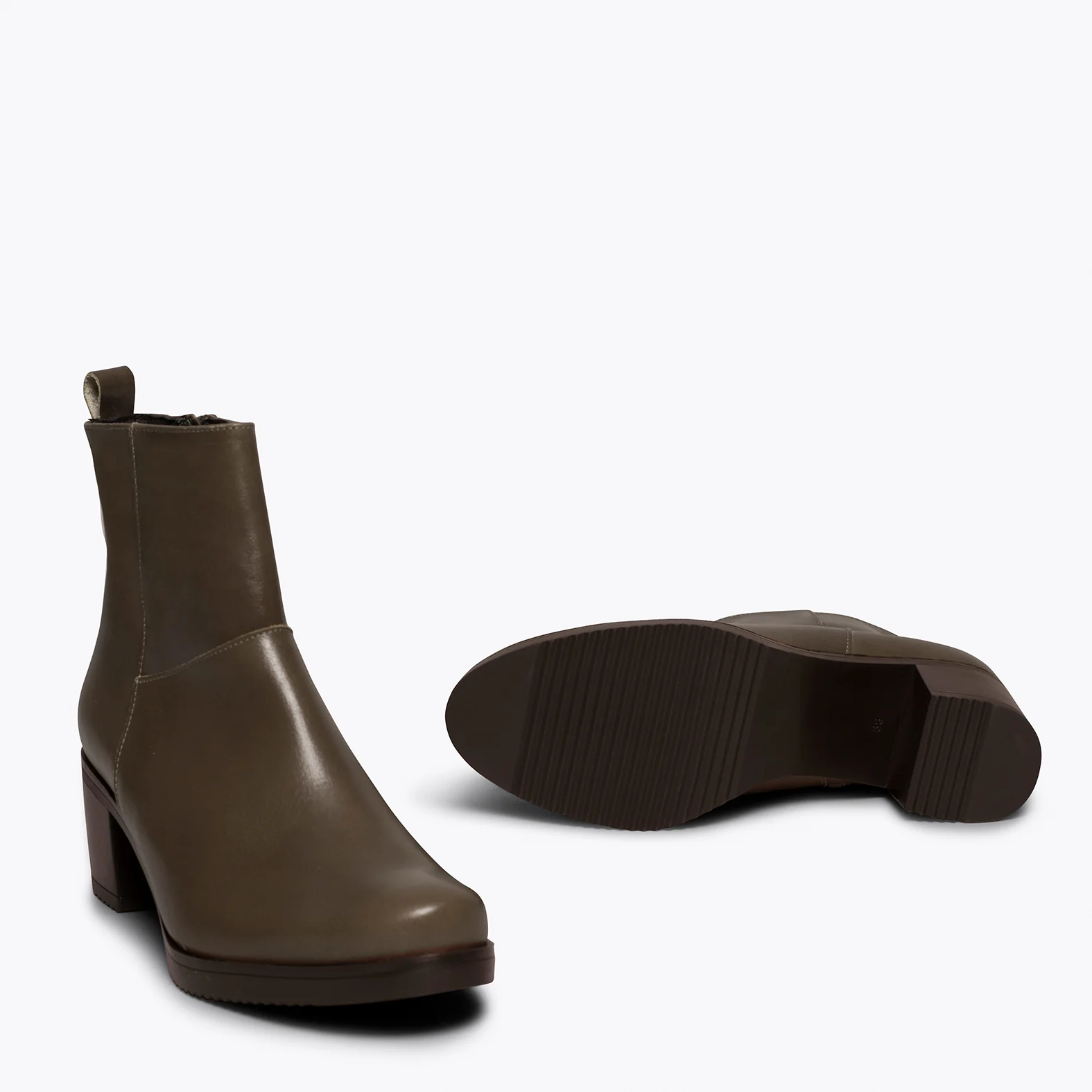 STEP – Botín TAUPE con tacón - Image 4