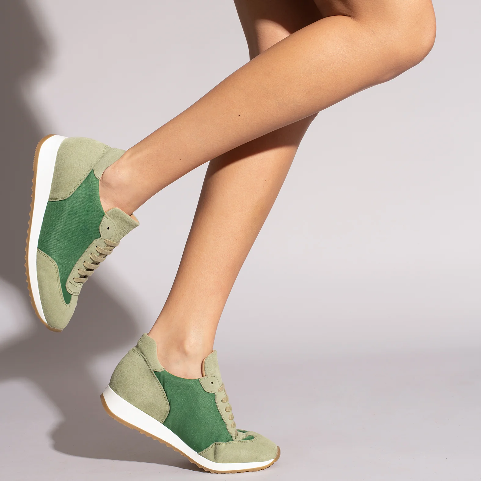CASUAL – Deportiva de piel VERDE con nylon – Memory Absorber Foam - Image 7