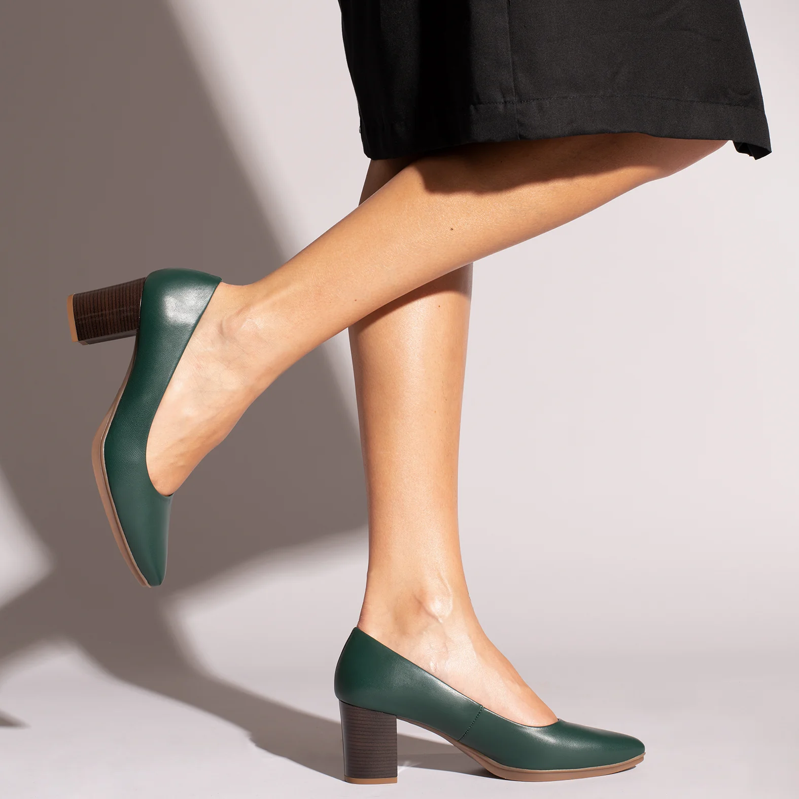 URBAN S SALON - Zapatos VERDE con tacón madera - Image 6