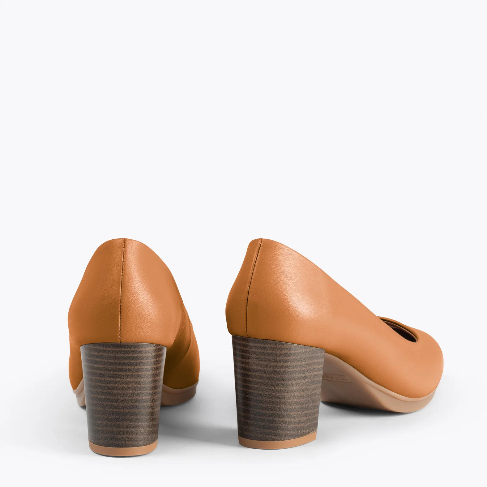 URBAN S SALON – Zapatos de tacón medio de napa CAMEL - Image 4
