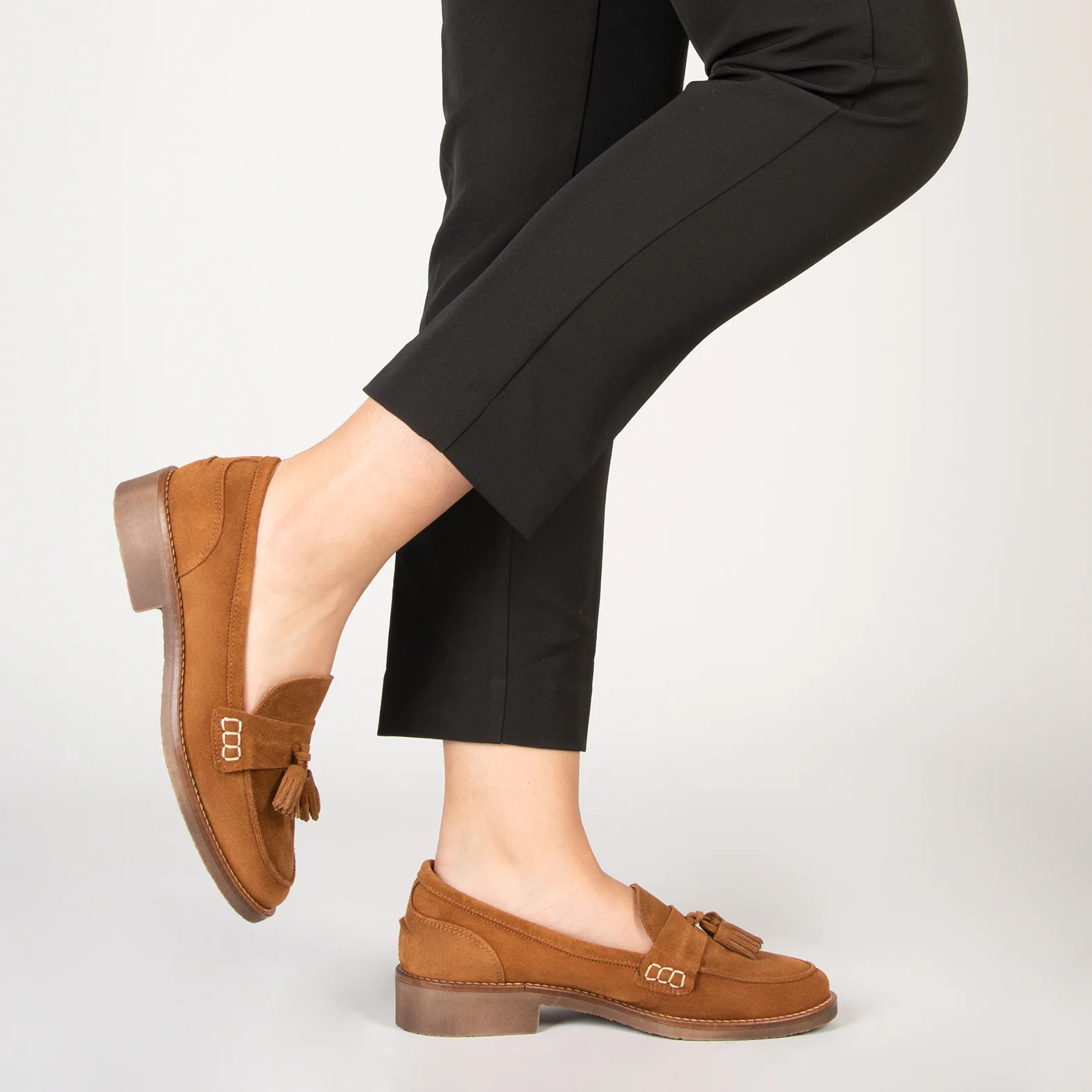 CASTELLANO CASUAL – Mocasín con borla CAMEL - Image 6