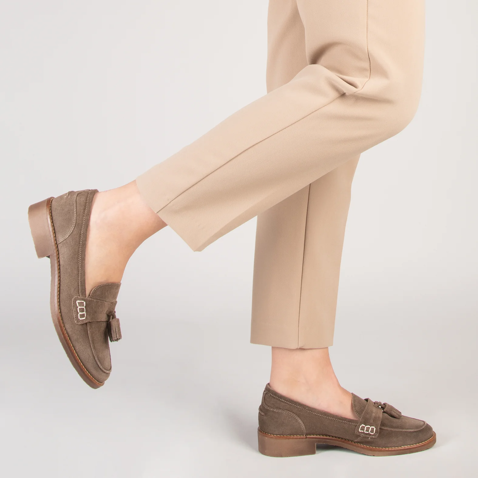 CASTELLANO CASUAL – Mocasín con borla TAUPE - Image 7