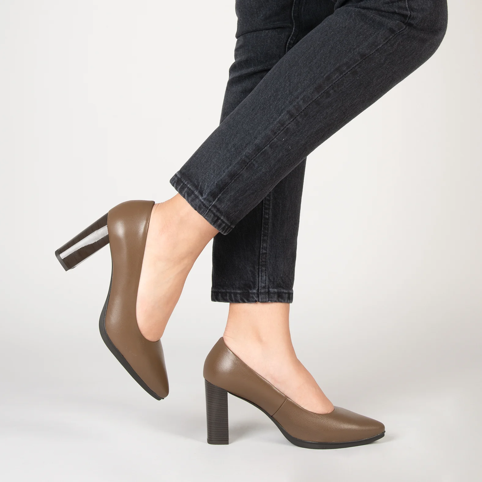 URBAN BRILLO – Zapatos de tacón alto de napa MARRÓN - Image 6