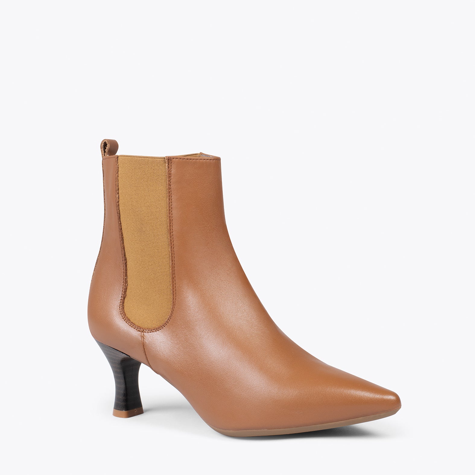 CHIC – Botines chelsea con tacón Camel napa - Image 3