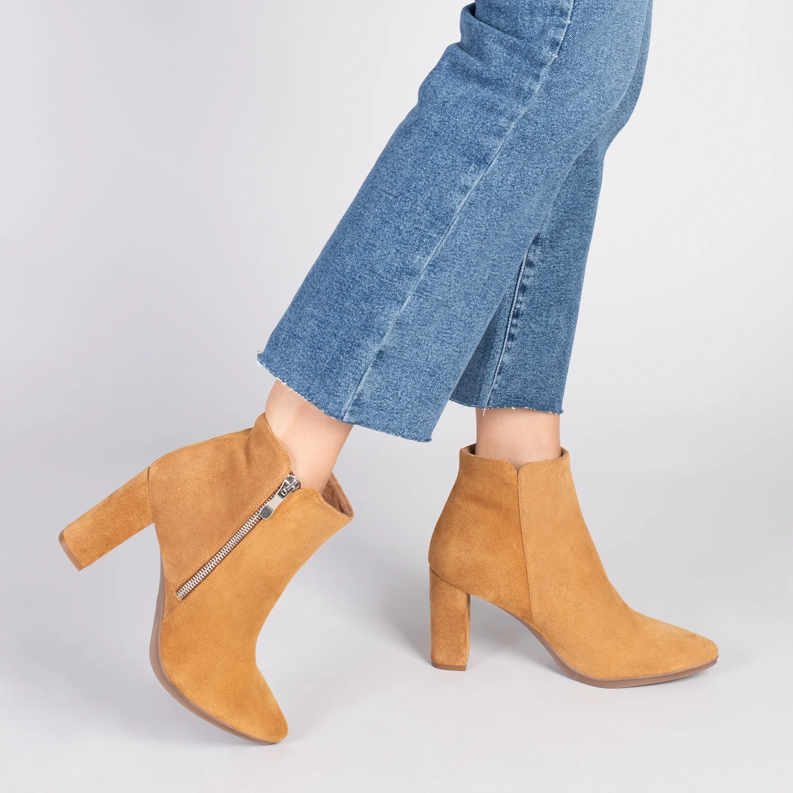BOTÍN URBAN – Botines de tacón alto CAMEL - Image 2