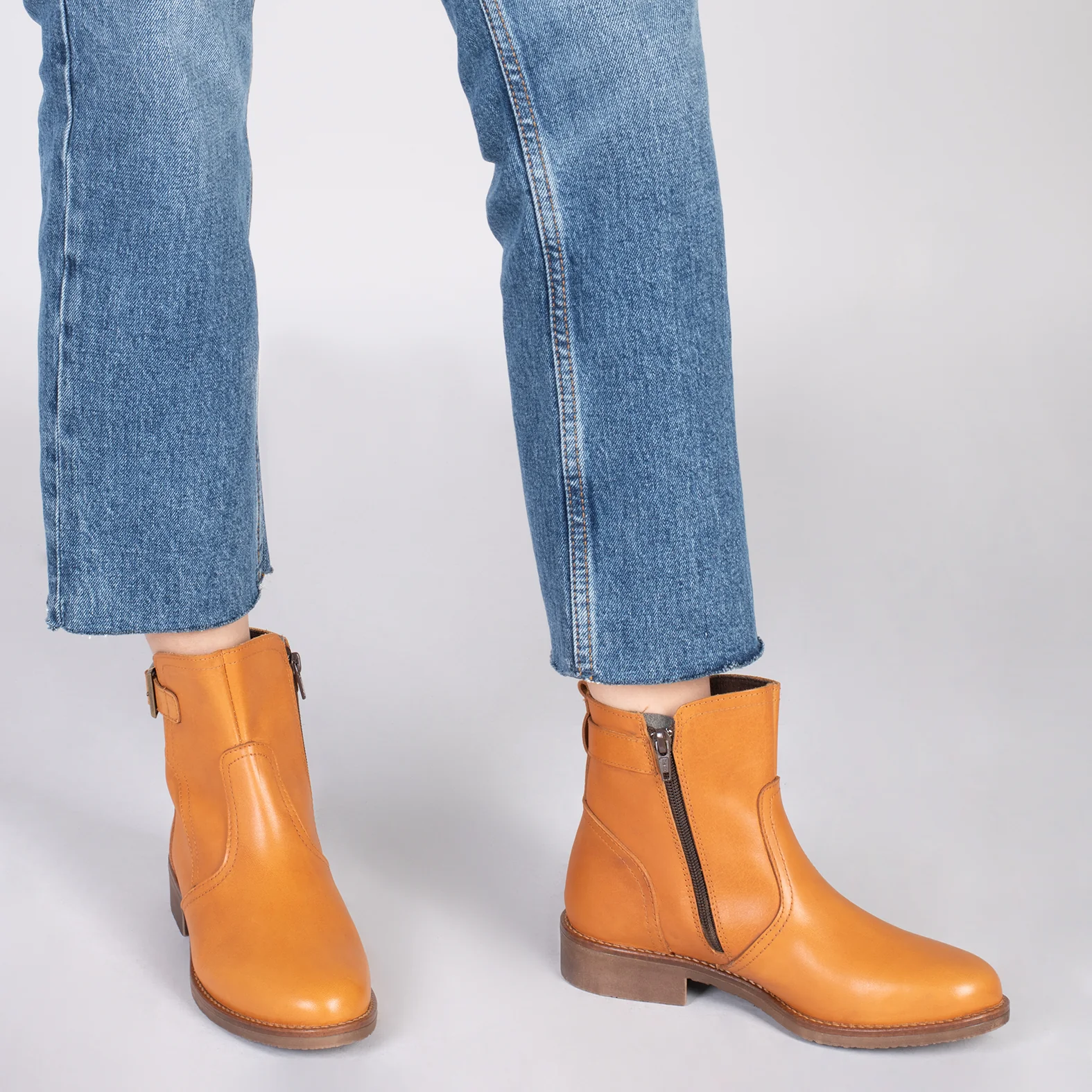 BIKER – Botines bajos con hebilla MARRÓN - Image 6