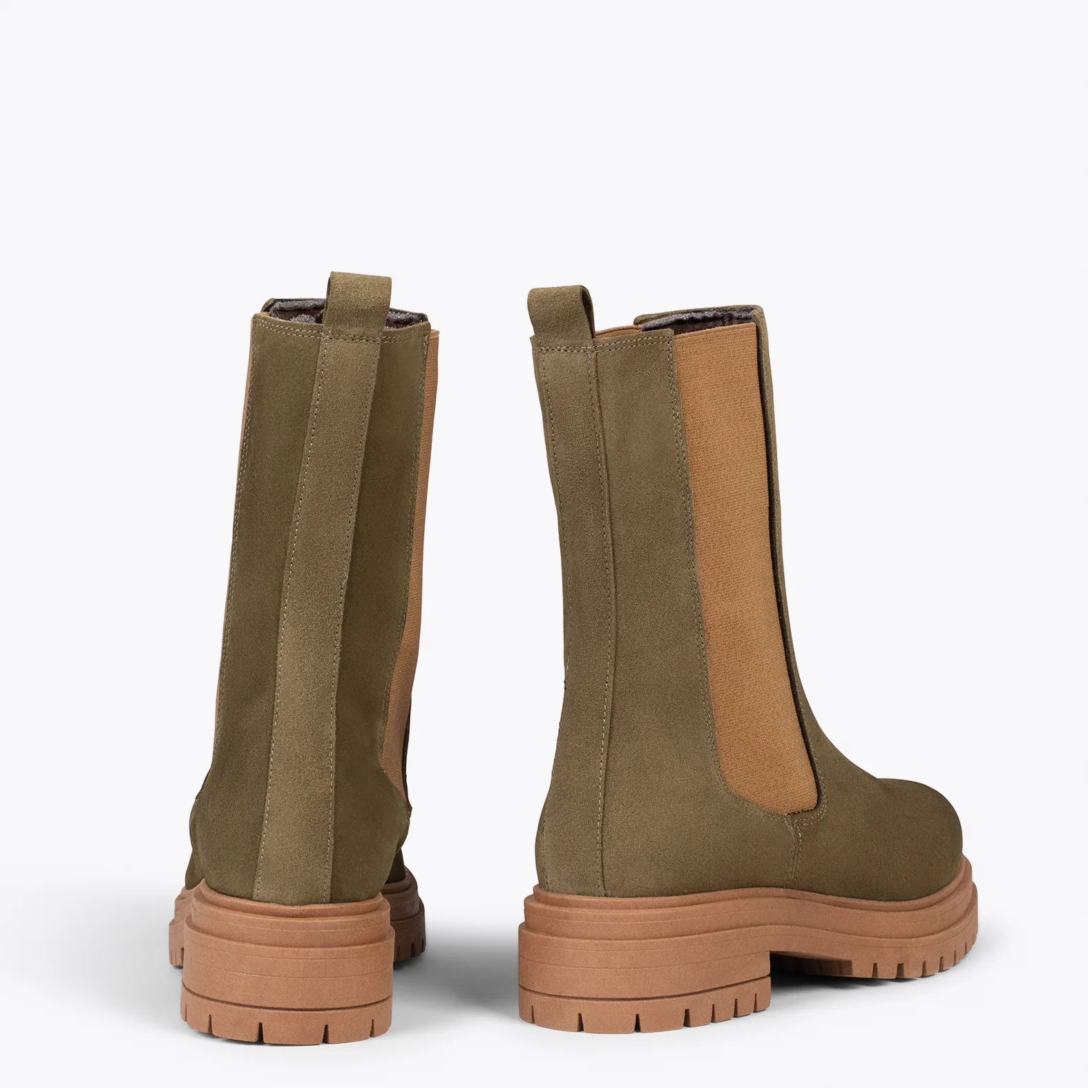 CAMBRIDGE Botines Chelsea VERDE con plataforma track - Image 4