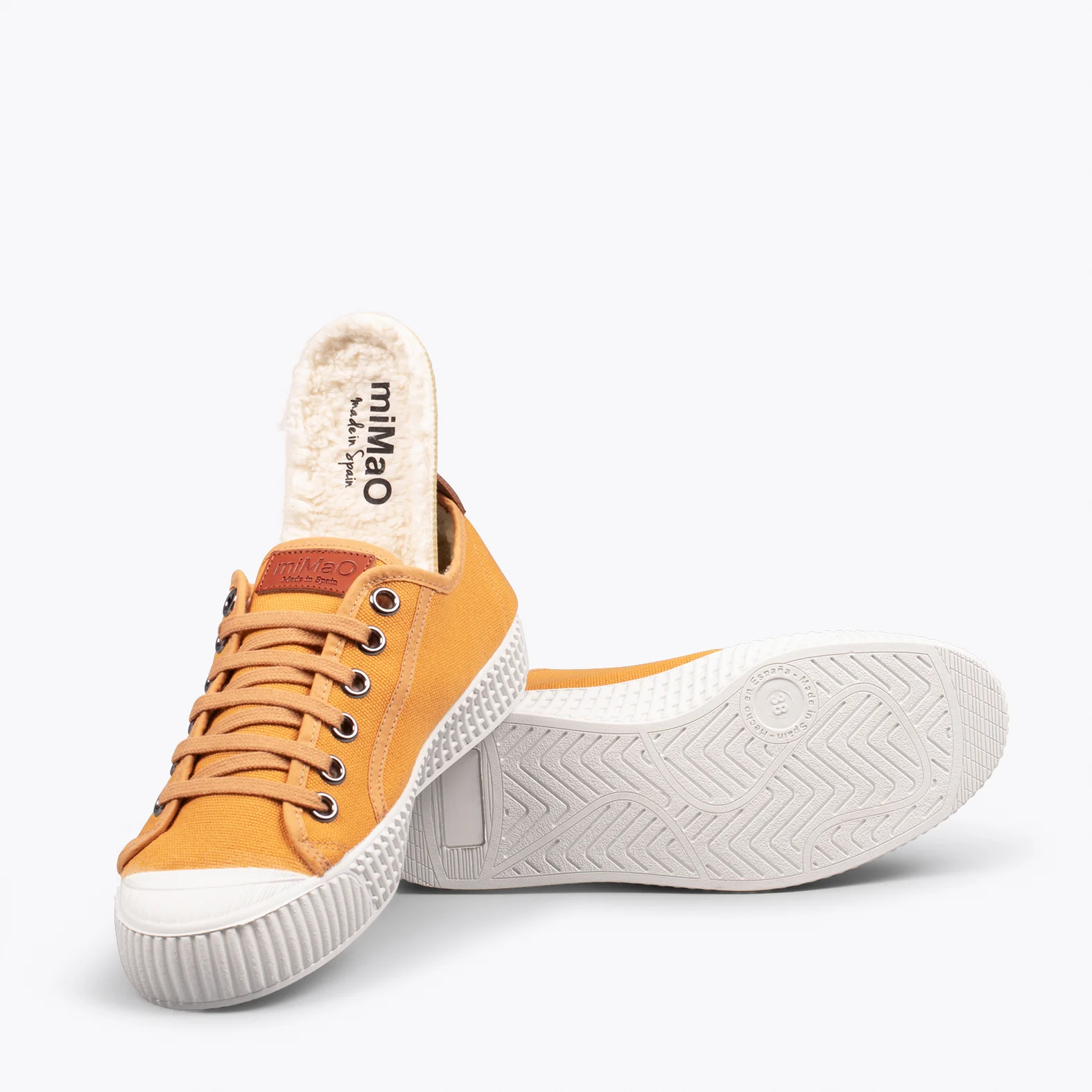 BAMBA - Zapatillas de lona hidrófuga con borreguito MOSTAZA - Image 2