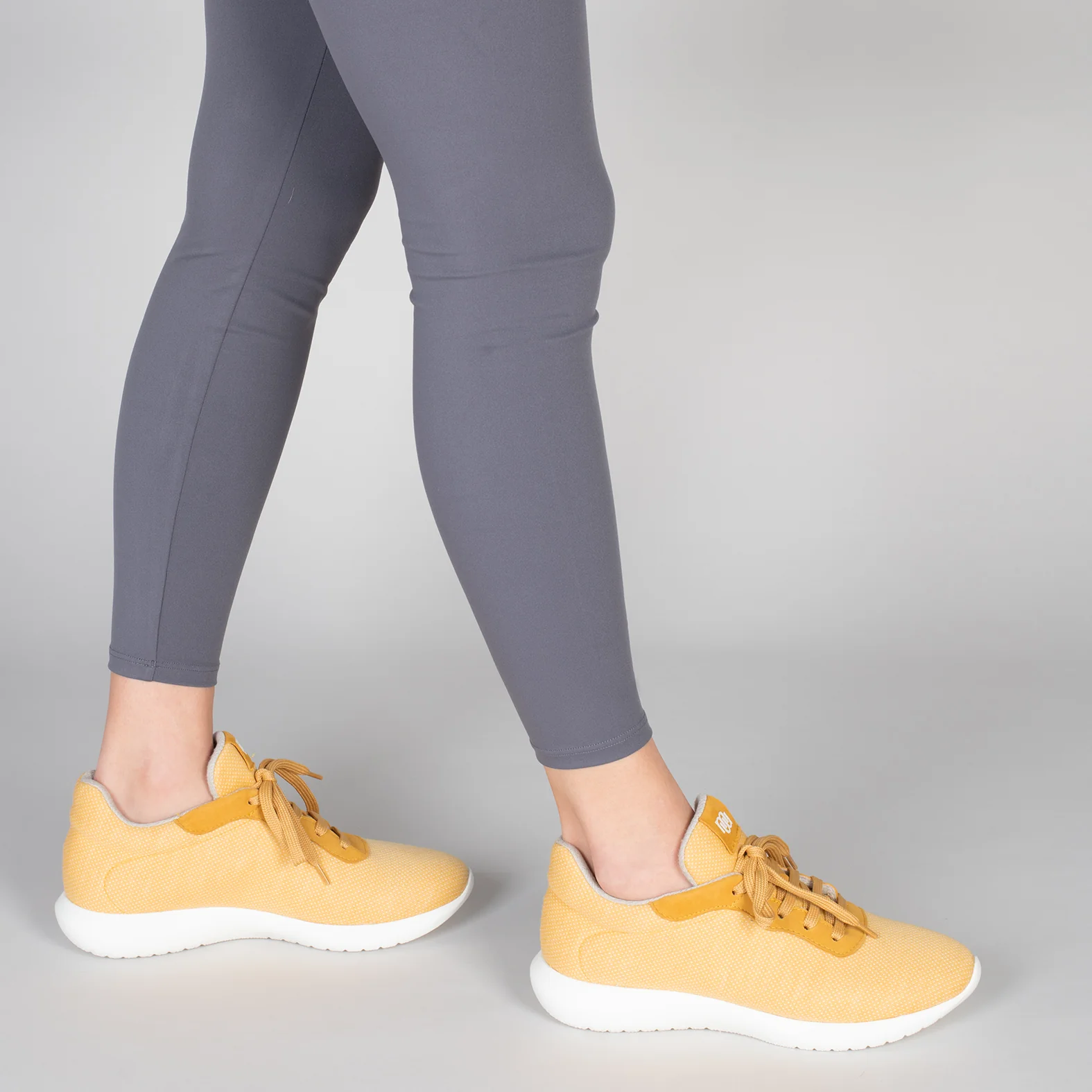 YOGA – Zapatillas deportivas de lana merino AMARILLO - Image 7