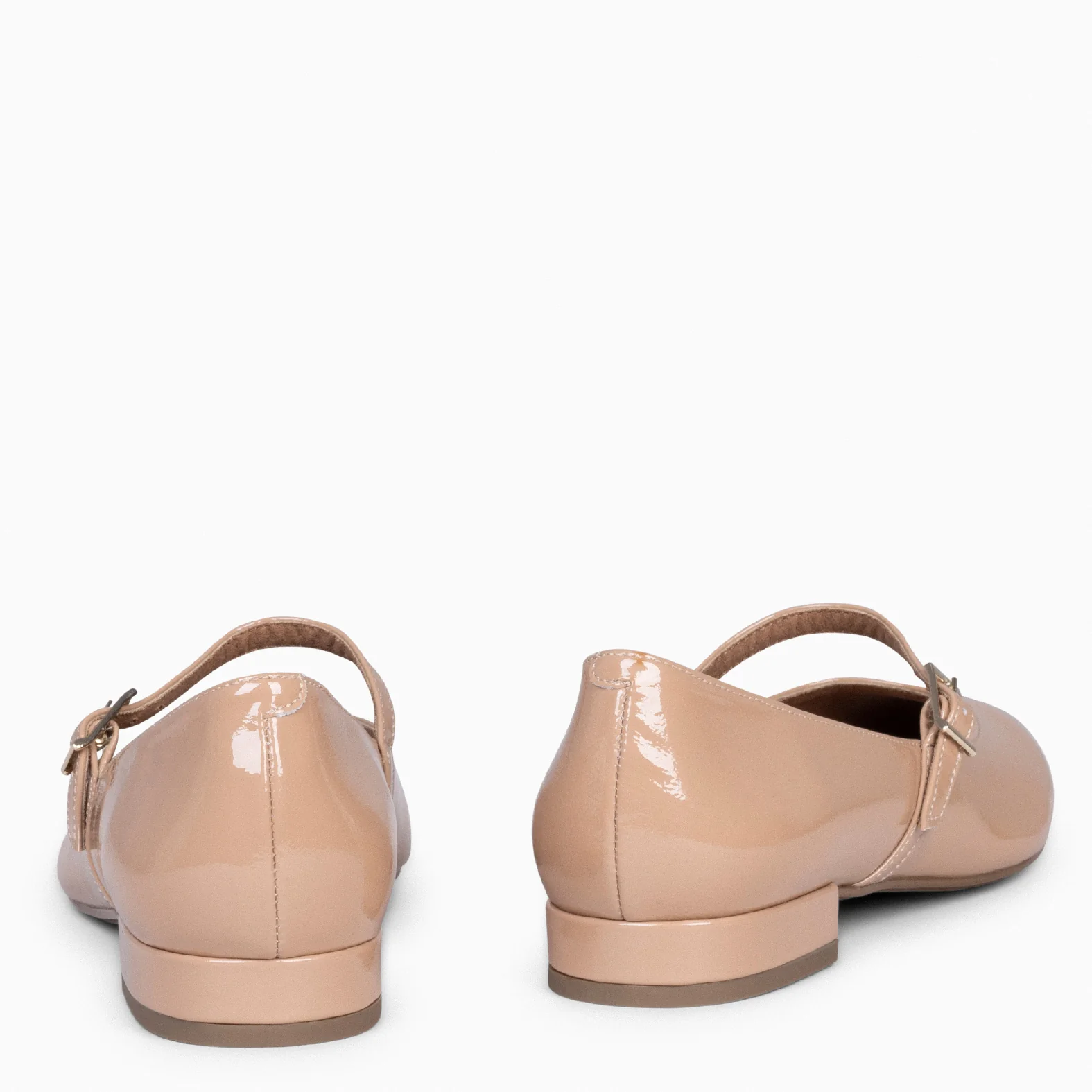 MERCEDITAS - Zapatos planos de charol con hebilla NUDE - Image 4