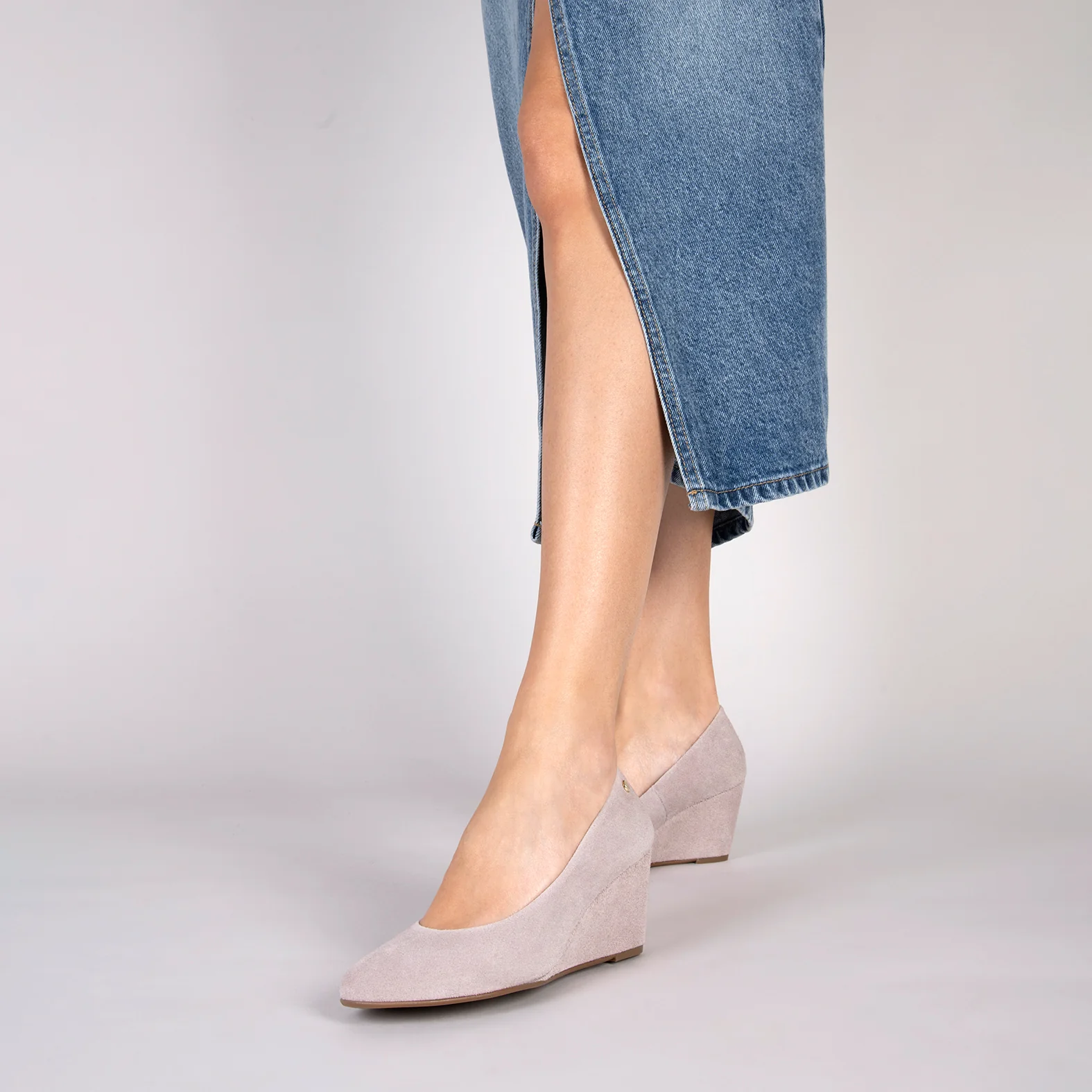 REDONDO CUÑA – Zapato de mujer con cuña NUDE - Image 2