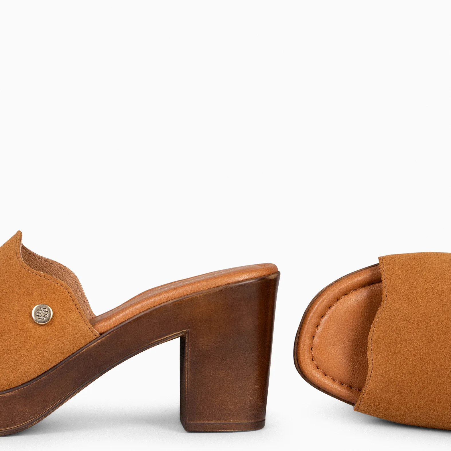 ADELA - Zuecos con tacón CAMEL - Image 3