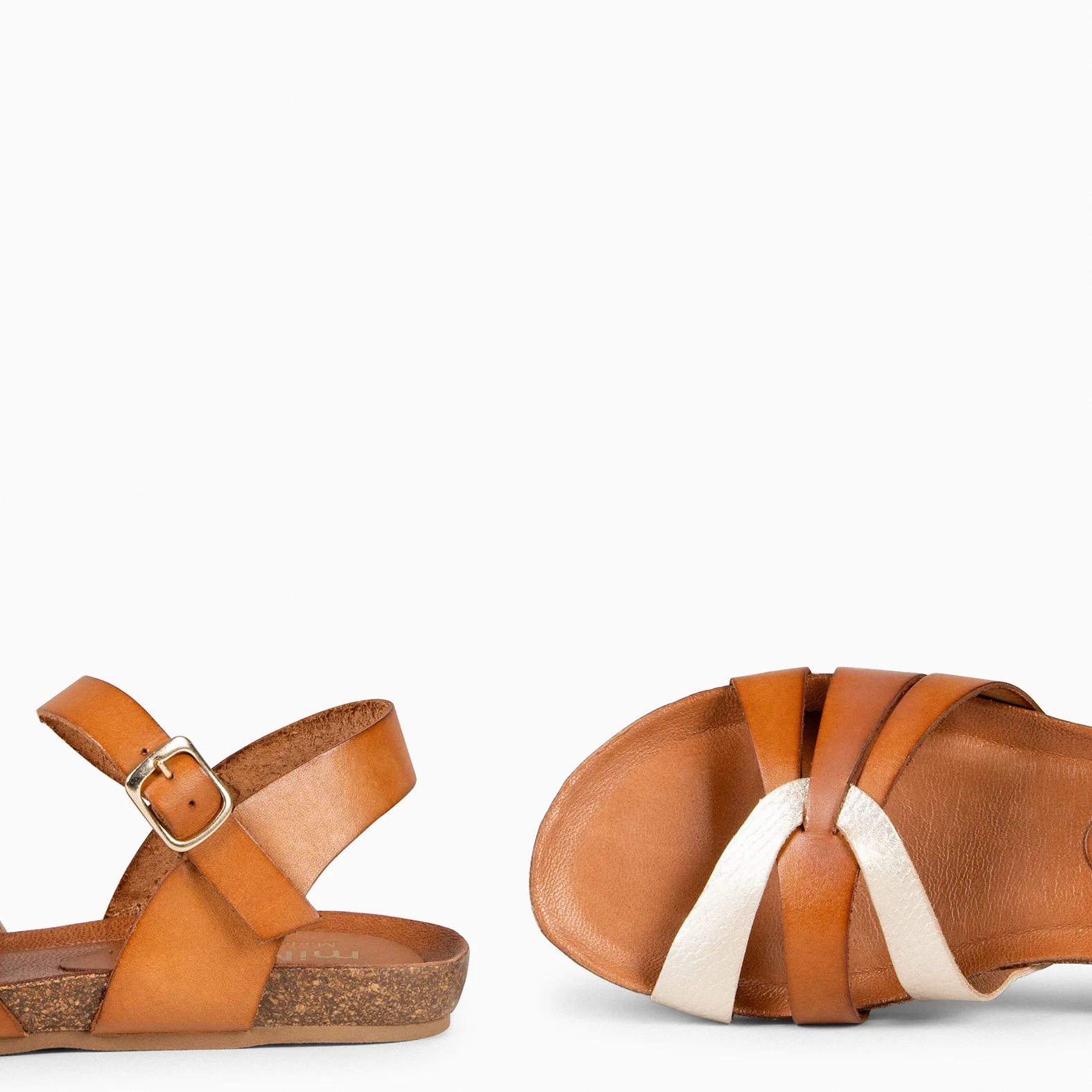 SALOMÉ - Sandalias planas con pulsera CAMEL - Image 5