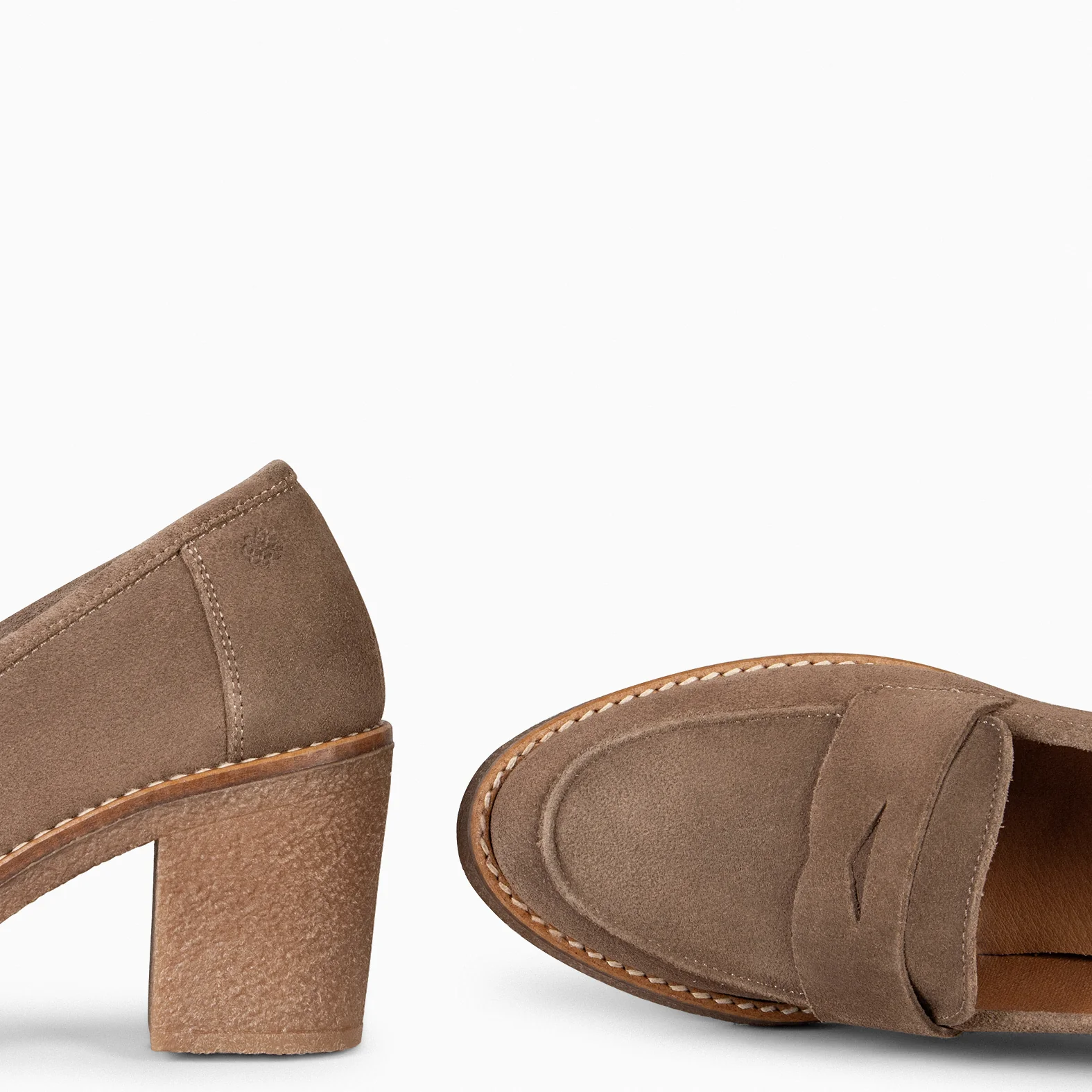 MOKKA – Mocasín de serraje con tacón TAUPE - Image 5