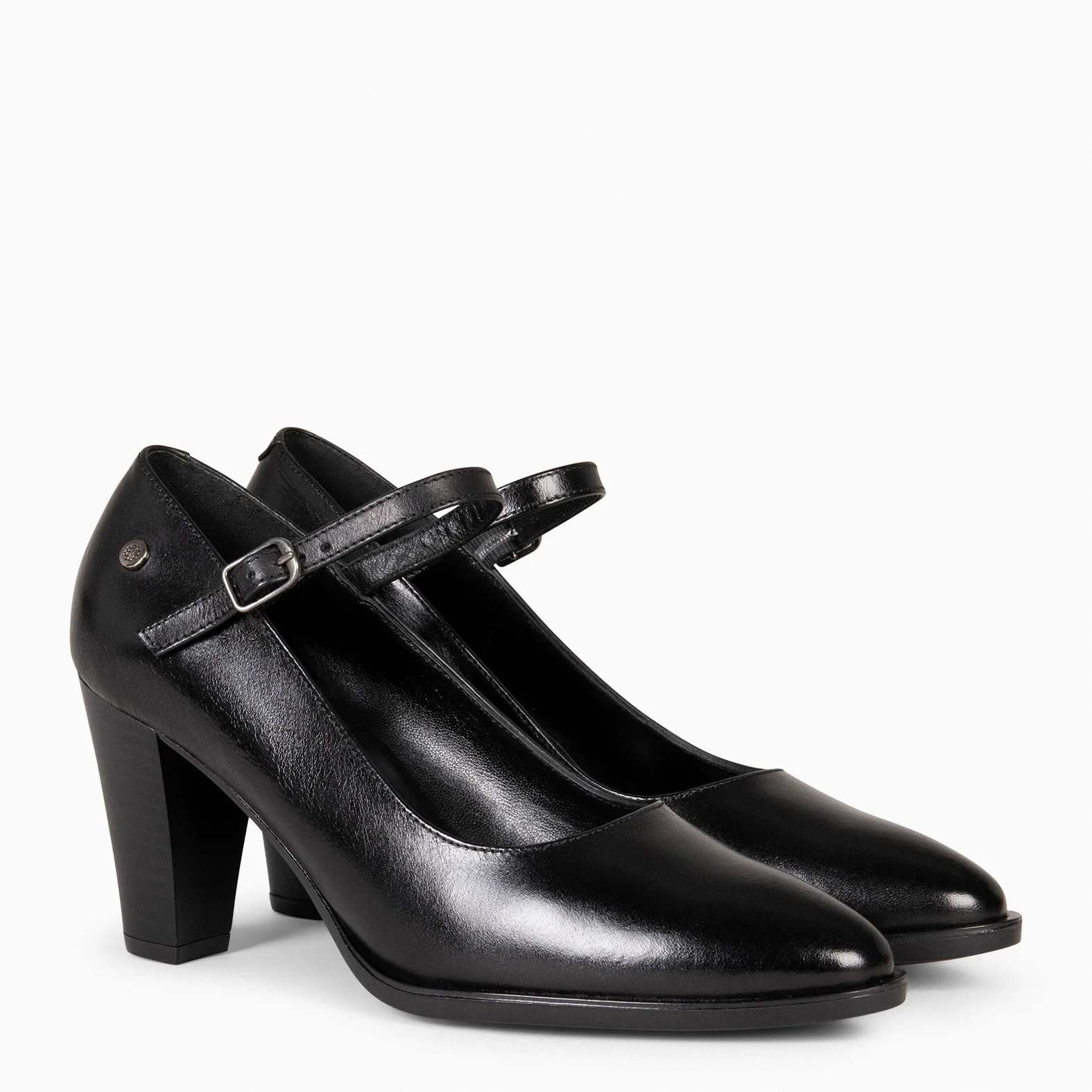 SEVILLA – ZAPATO CON PULSERA Y TACÓN NEGRO - Image 3