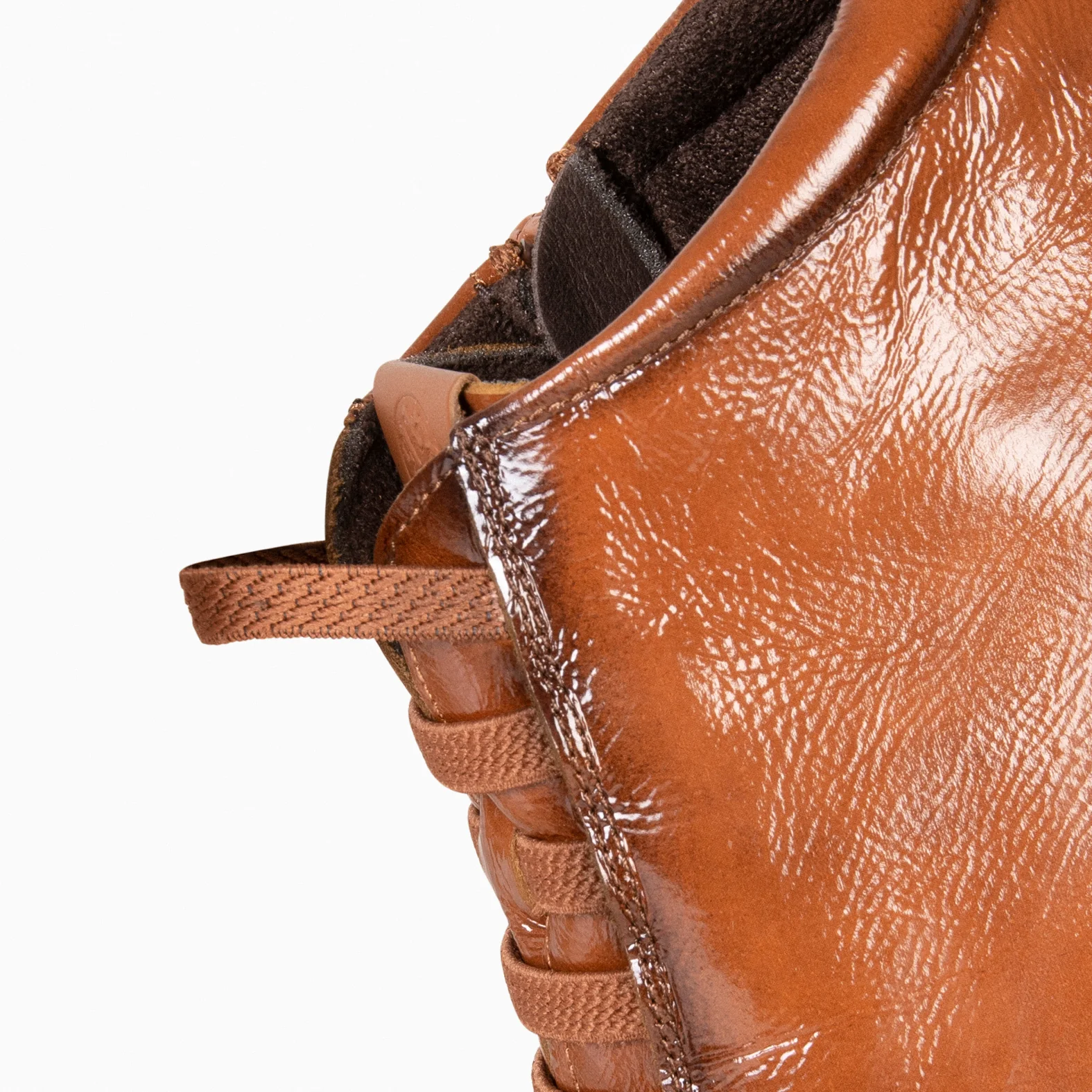 FLEXY - Zapatillas Abotinadas de charol CAMEL - Image 7