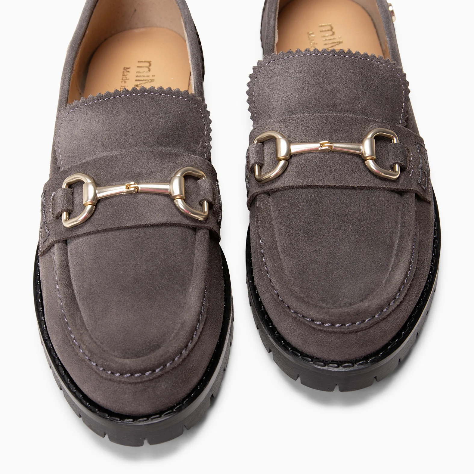 TREVILLA - Mocasín GRIS con aplique metálico - Image 5