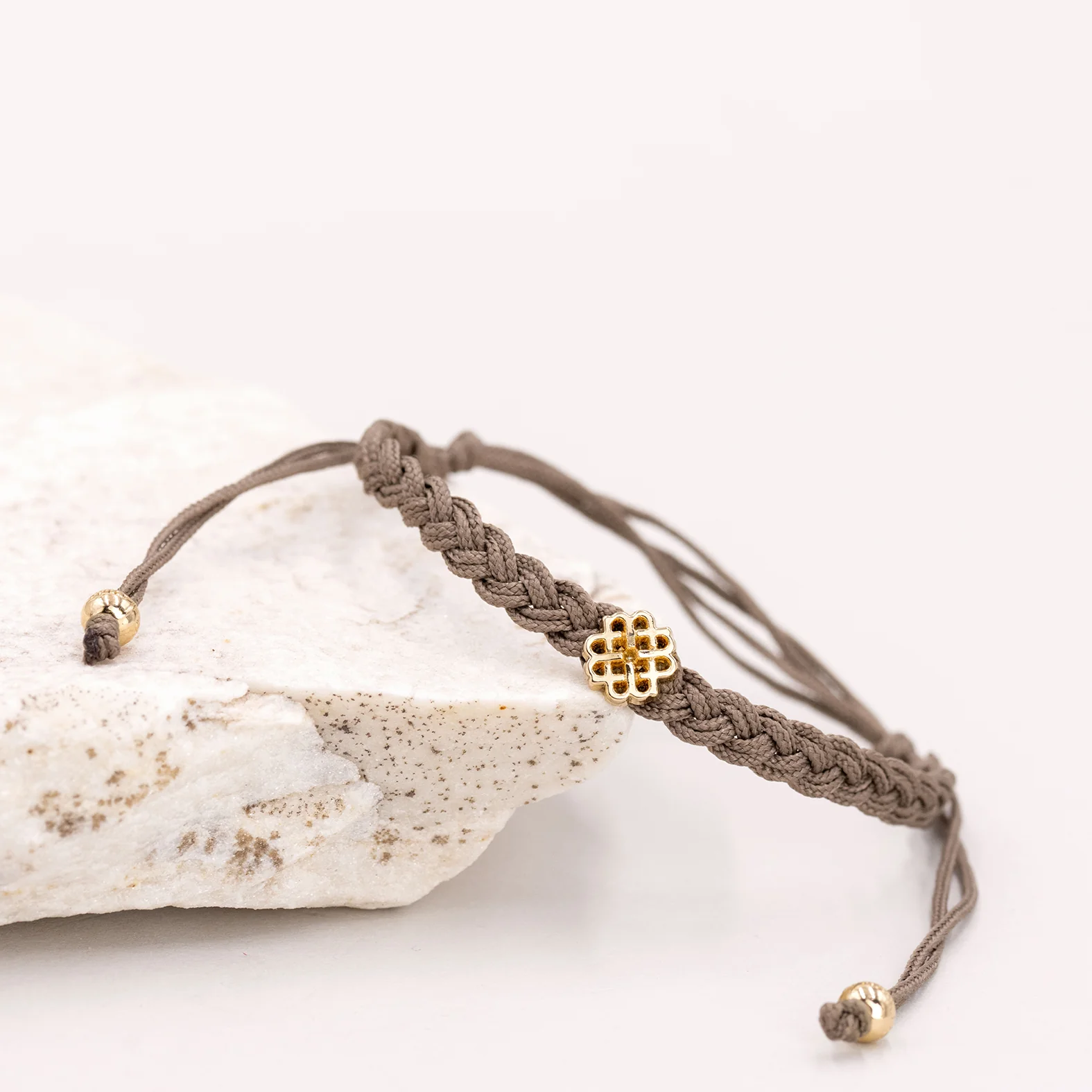 PULSERA TAUPE DEL EQUILIBRIO ORO - Image 4