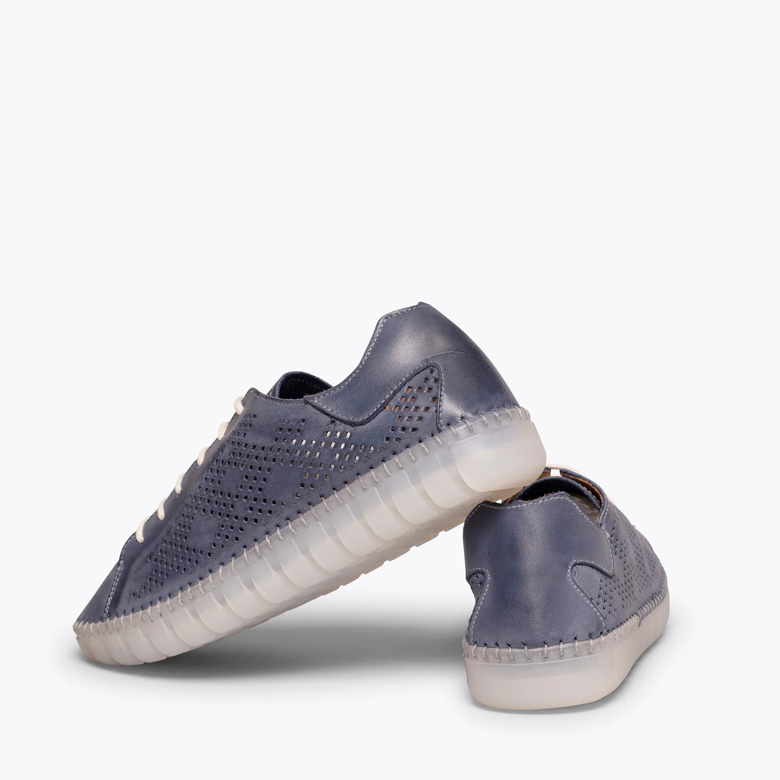 FLEXY Zapatilla MARINO extra flexible con picado - Image 4