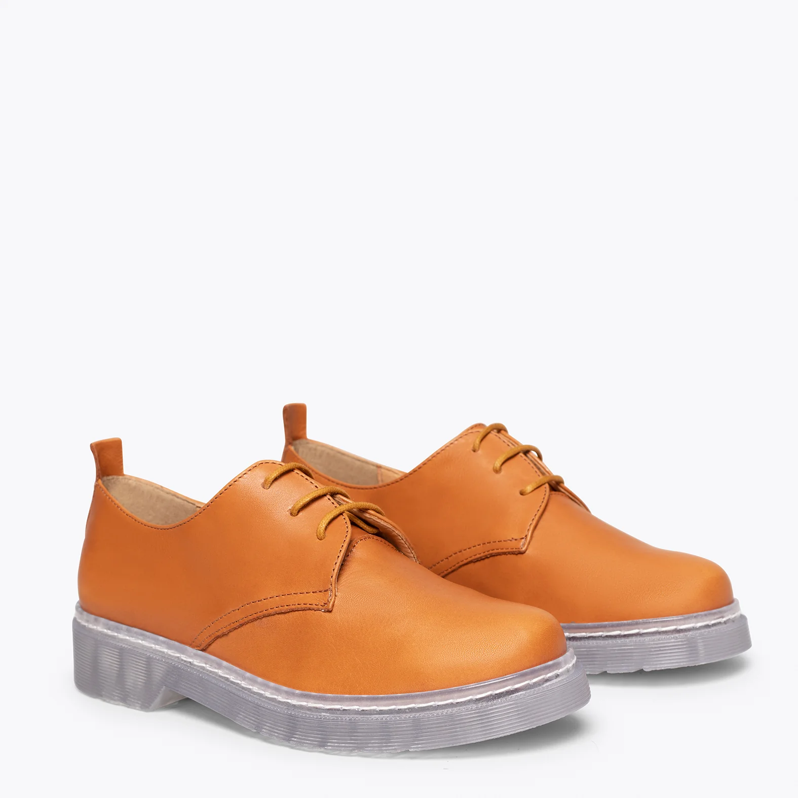 INGLÉS – Zapato de mujer con cordones CAMEL - Image 3