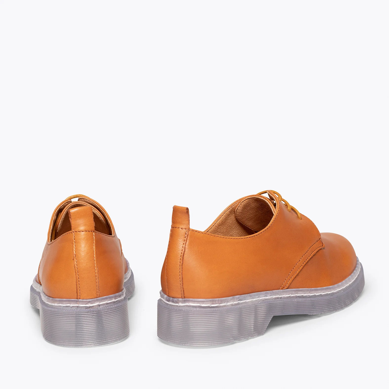 INGLÉS – Zapato de mujer con cordones CAMEL - Image 5